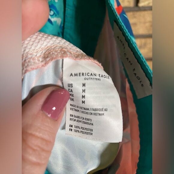 Tropical swim / board shorts - Picture 4 of 6